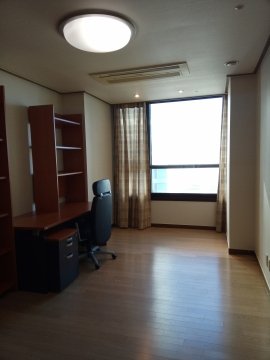 Hangangno 3(sam)-ga Apartment (High-Rise)