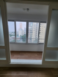 Yeouido-dong Apartment (High-Rise)